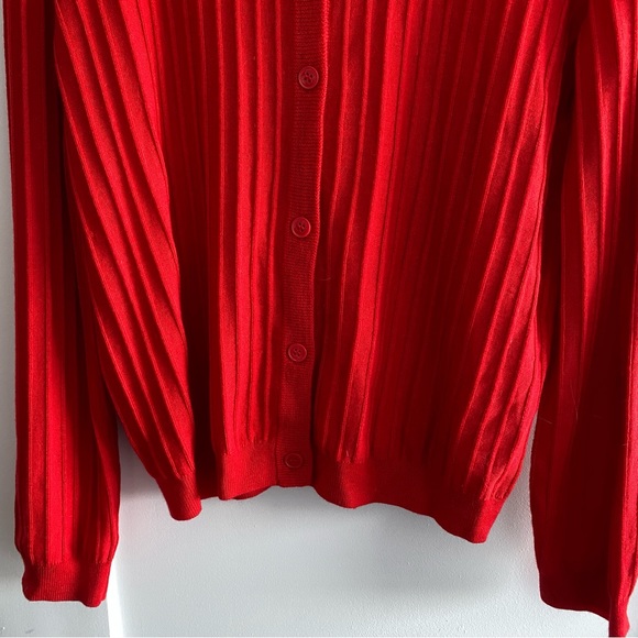 BNWT APC 🍒 cardigan 100% wool ribbed cardigan POP OF RED - Picture 3 of 5